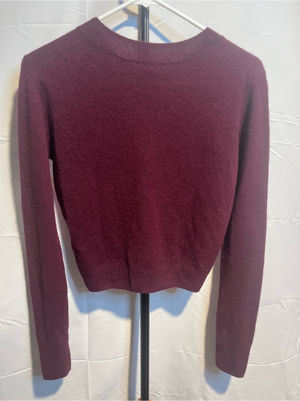 ÉTERNE Francis Classic Soft Crewneck Cashmere Sweater Olive & Burgundy
XS/S M/L - Picture 13 of 15